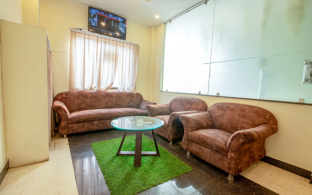 Fabhotel As Residency