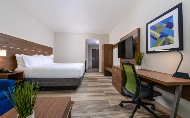 Holiday Inn Express & Suites Wildwood The Villages by IHG