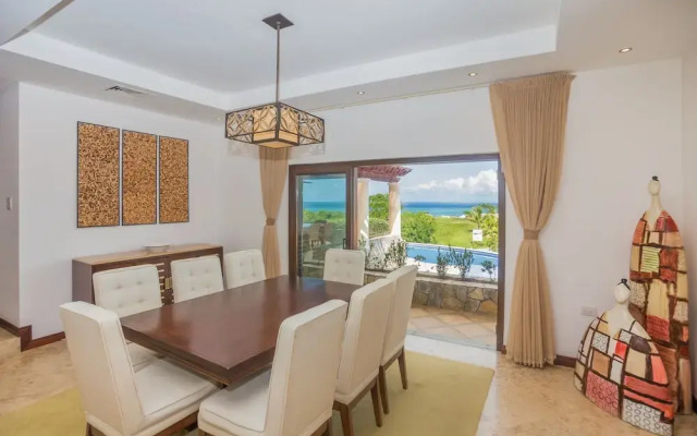 Pristine Bay 1108 4 Bedroom Home by RedAwning