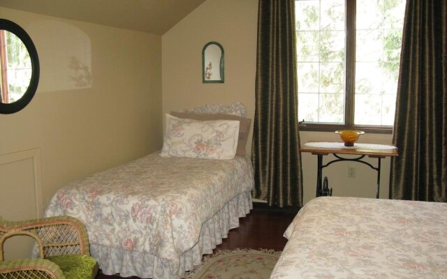Country Comfort Bed & Breakfast