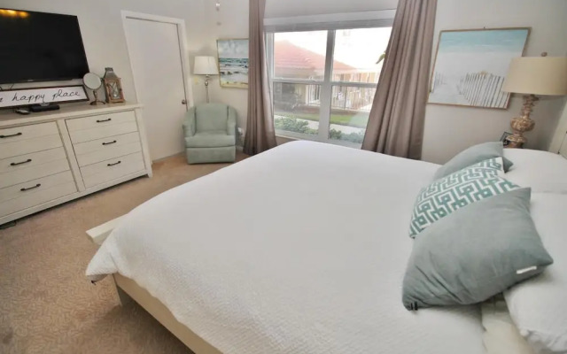 Sea Coast Gardens III 111