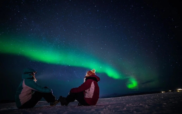 Aurora Glamping By The Whales