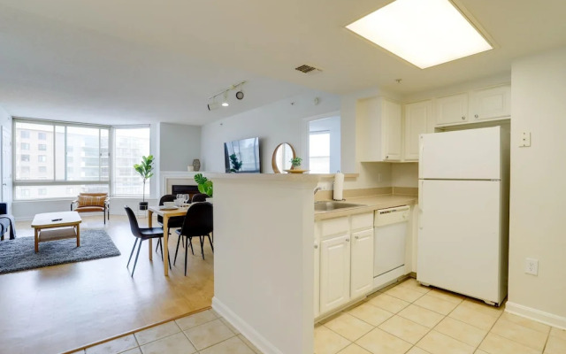 Fantastic Condo Ballston with gym
