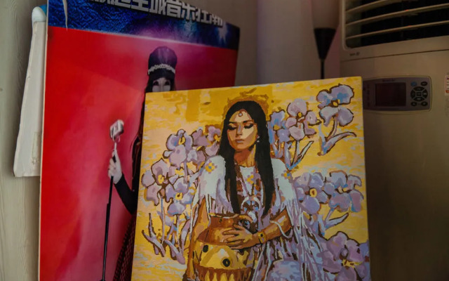 Urban job papas capsule hostel