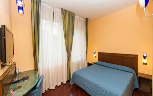 Hotel Millennium Palace