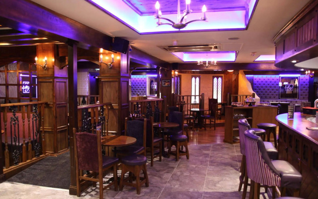 Royal Hotel