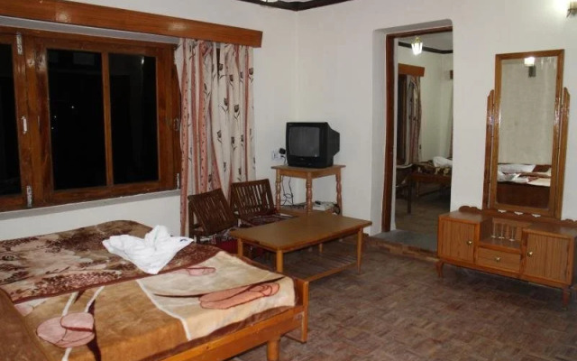 Hotel Nirvana Palace