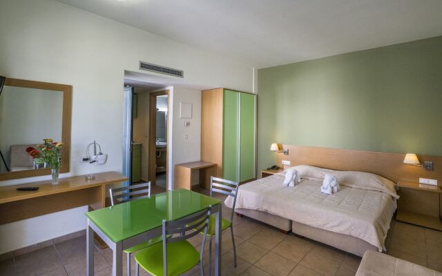 Athina Beach Hotel
