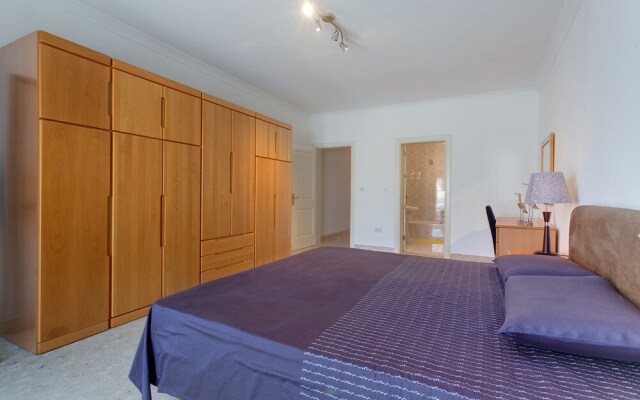 Majestic Valletta Views - 2BR Luxury Apartment