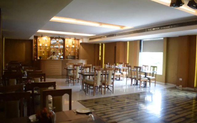 Hotel Kanha's Palm Springs