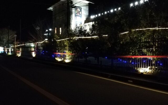 Hotel Swan Lake Nagara