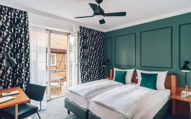 Artemis Hotel