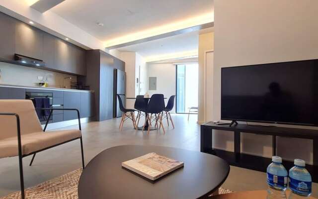 w Charming 2BR With Rooftop Pool Casco Antiguo