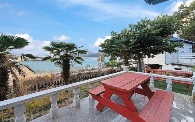 Geoje Youngsu Pension