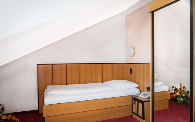 Garten - & Kunsthotels Gabriel