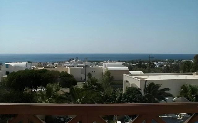 TheArtemis - Perissa Hotel