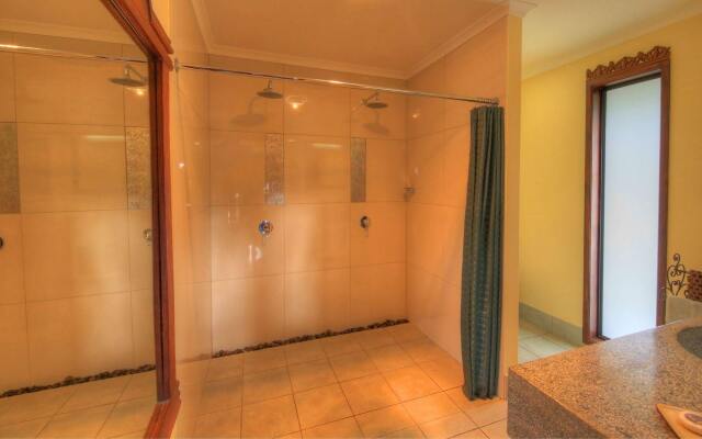 Maleny Tropical Retreat Balinese B&B