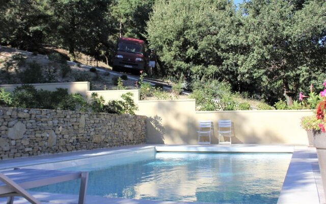 Modern Gite With Pool On Large Property Of Owner 1 Km From Provencal Village