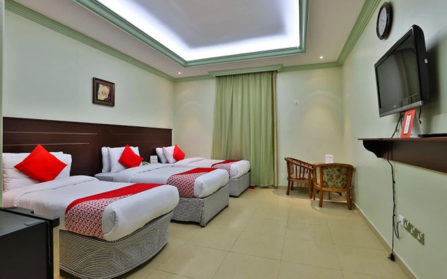 OYO 425 Hotel Manazil Alfouz
