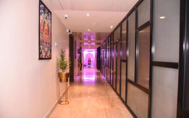 Hotel Ekta International