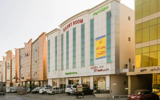 Silent Room Hotel by OYO Rooms