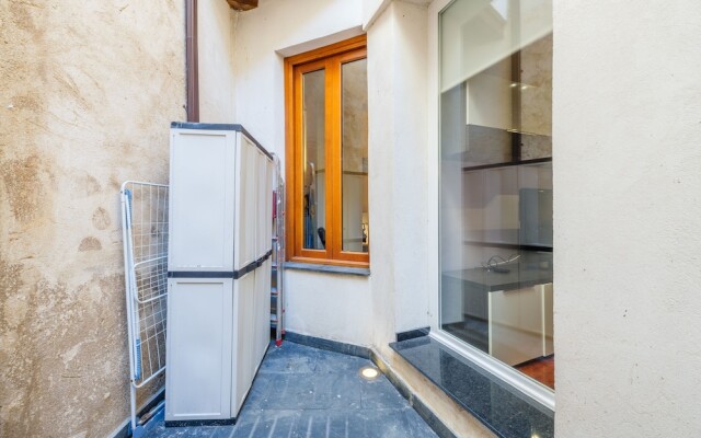 Apartamentos con patio junto a la catedral by Toledo AP