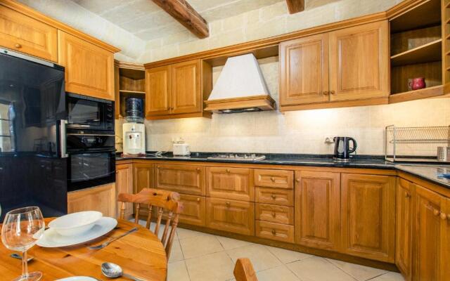 The Grand Authentic House with Private Pool