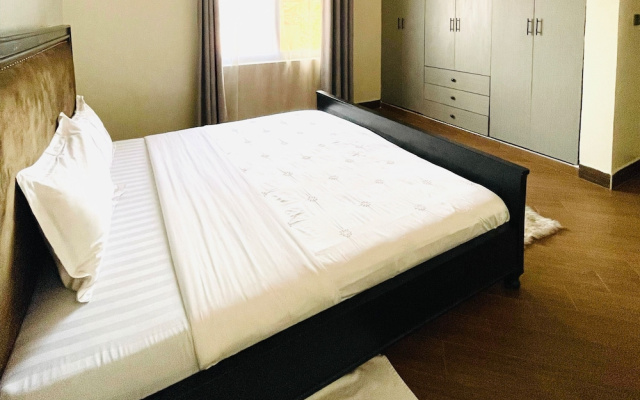 1 Bed Flat - Sleeps 2 - Parking - Wifi