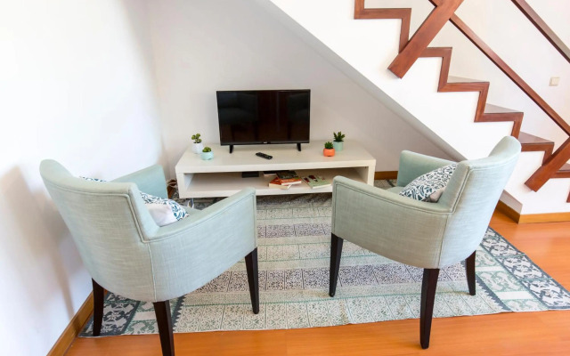 Sunset Relaxing Apt with terrace, parking & bikes