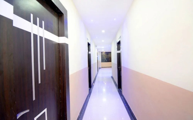 Hotel Royal Lifestyle By OYO Rooms