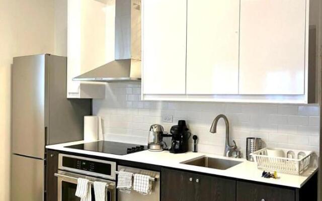Luxurious Beachside 3-Br Apt