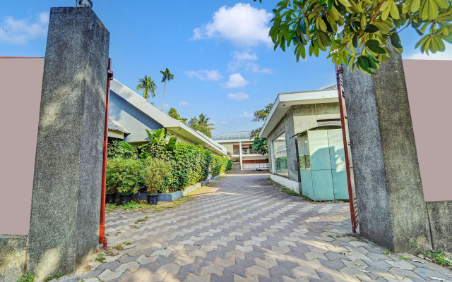 Super Collection O Kalady Near Airport