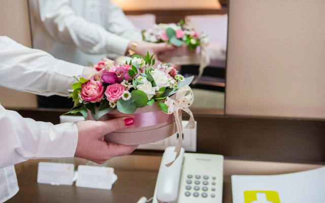 CE Plaza Hotel