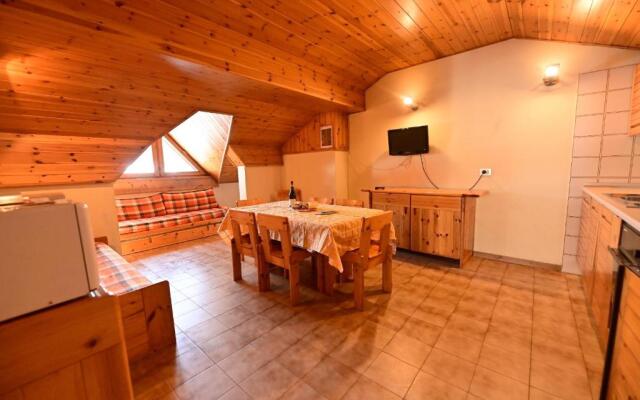 Appartamenti Casa Vacanze Raethia