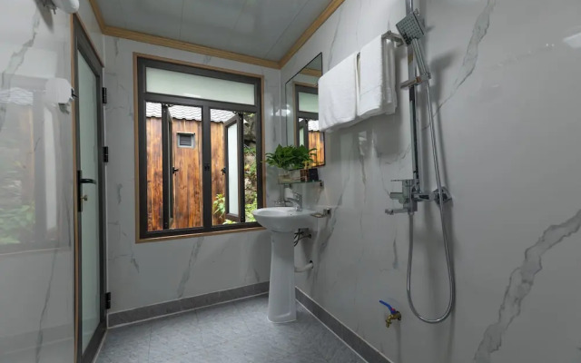 Hoang Minh Mountainside Villa