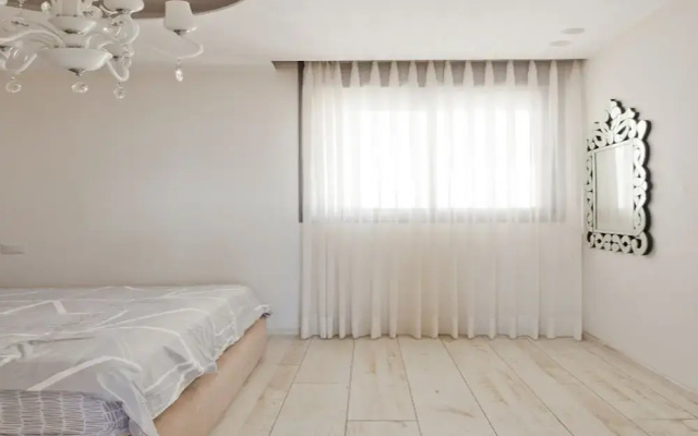 Luxury Mini Penthouse Sea View Best Loc
