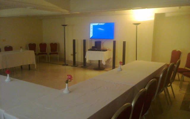 Kanzy Hotel
