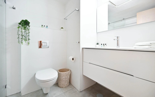 Stunning 4BR in Neve Tsedek by HolyGuest