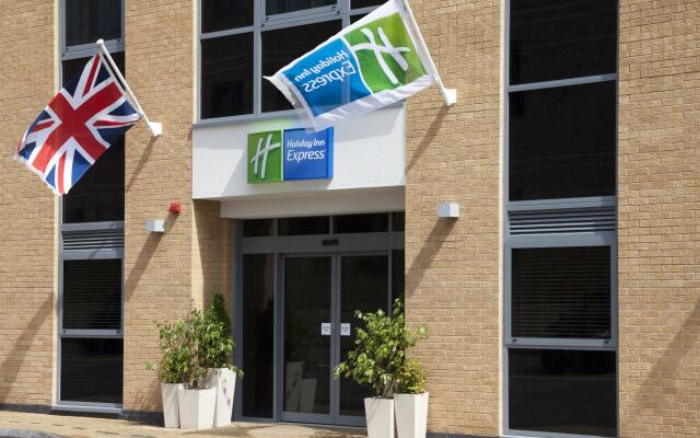 Holiday Inn Express London-Watford Junction, an IHG Hotel