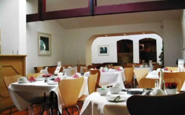 My Place Hotel