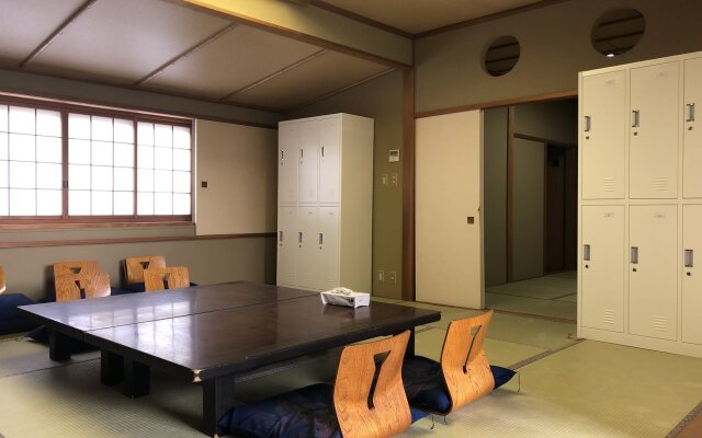 Iwamuro Slow Hostel