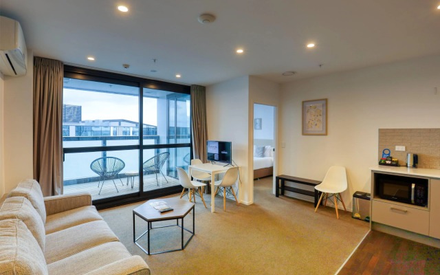 Ramada Suites By Wyndham Victoria Street West