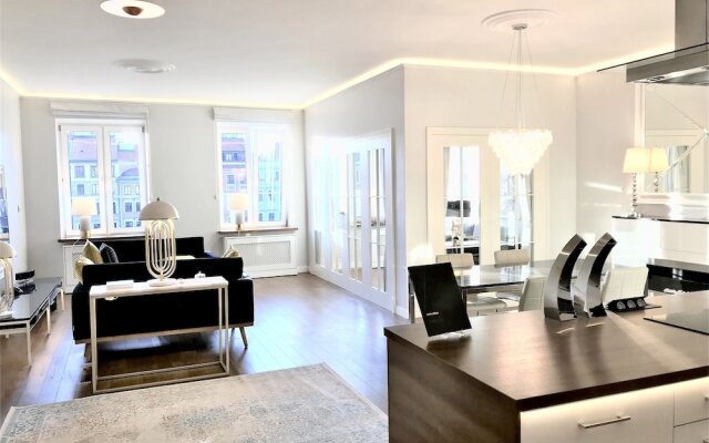 MONDRIAN Luxury Suites UNESCO Old Town