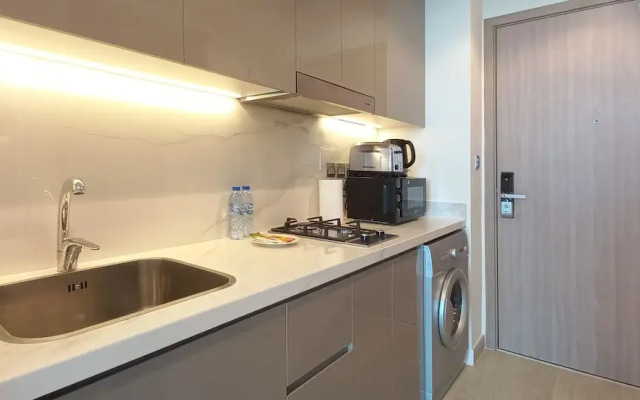 Greek View Studio Farhad Azizi Residence Al Jaddaf