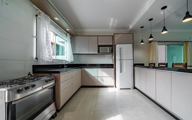 125 - Excelente Casa com 03 quartos em Mariscal