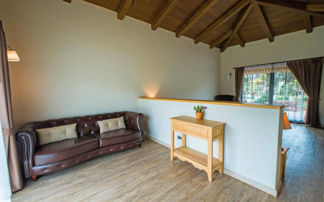 Mela Garden Retreat Cottage