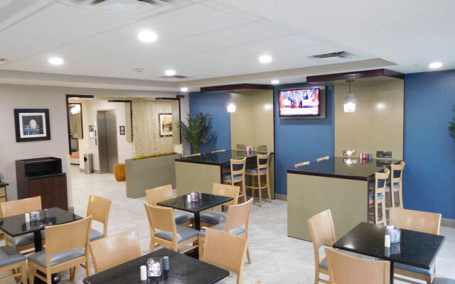 Best Western Waldo Inn and Suites