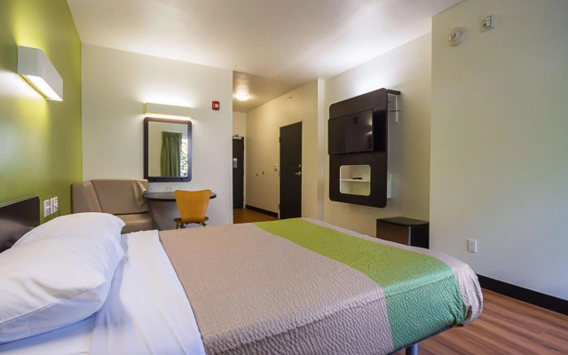 Motel 6 South Bend, IN - Mishawaka