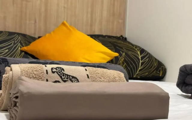 TJ Escape - Mobile Home With Hot Tub And Terrace