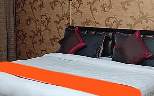 Fabhotel Plus Royal Galaxy I